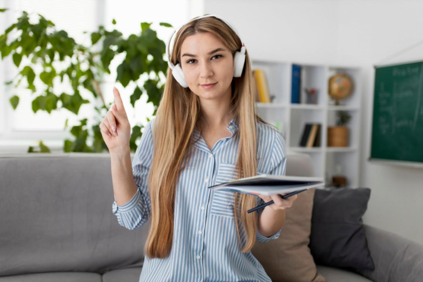 Finanzberatung in modernem Büro mit persönlicher Atmosphäre